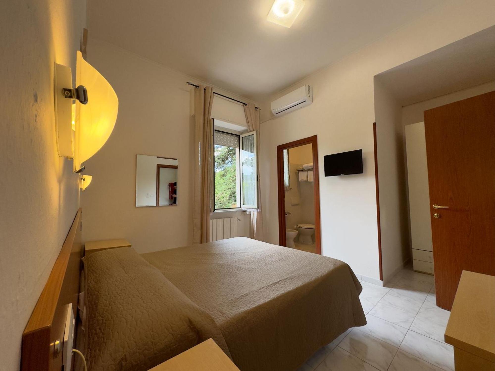 Hotel Villa Robinia جنزانو دي روما المظهر الخارجي الصورة