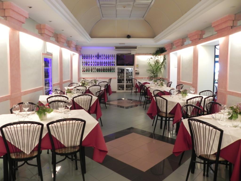 Hotel Villa Robinia جنزانو دي روما المظهر الخارجي الصورة