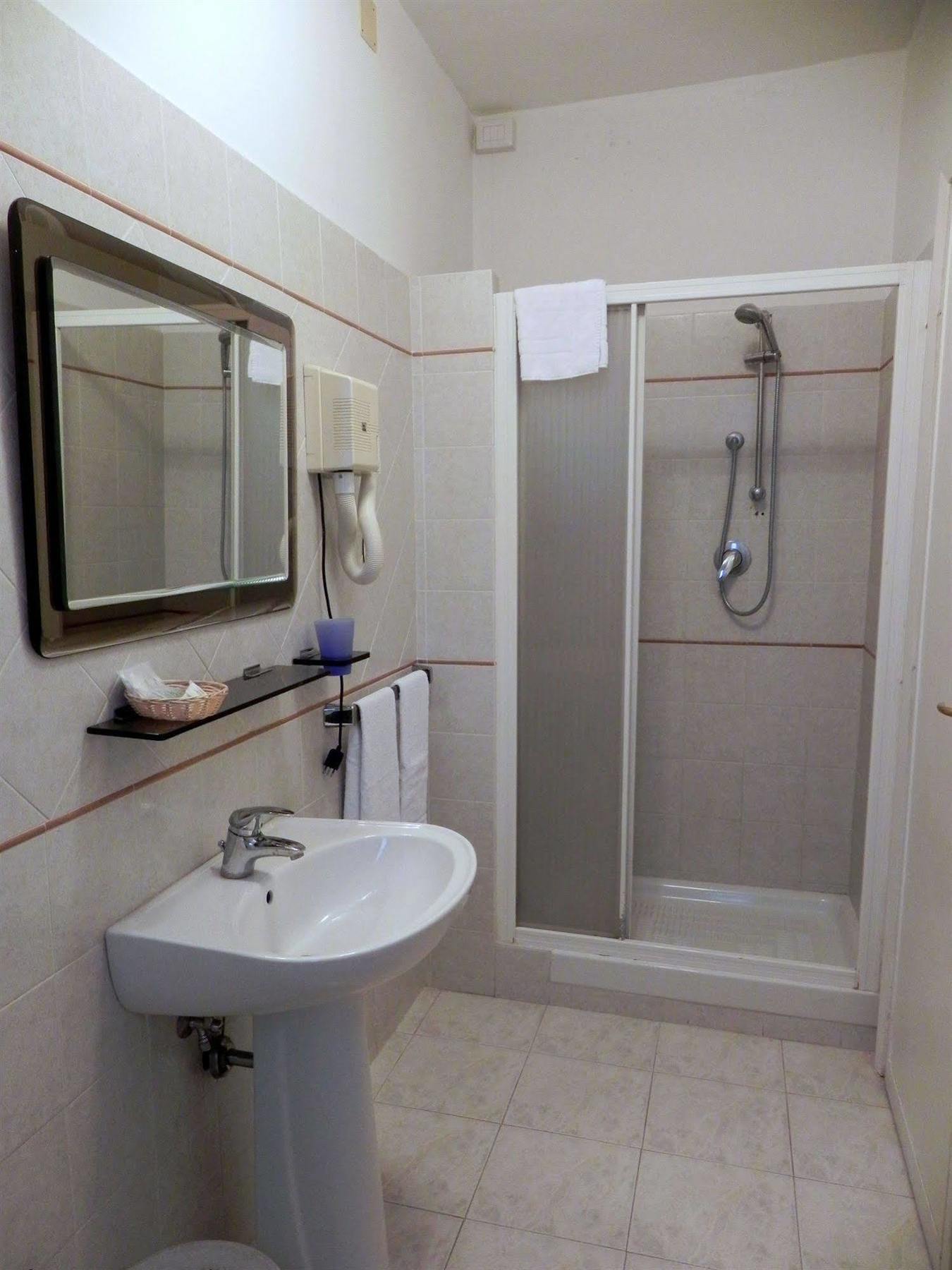 Hotel Villa Robinia جنزانو دي روما المظهر الخارجي الصورة